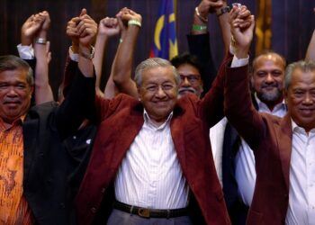 Mahathir Mohamad, former Malaysian prime minister and opposition candidate for Pakatan Harapan (Alliance of Hope) reacts during a news conference after general election, in Petaling Jaya, Malaysia, May 9, 2018. REUTERS/Lai Seng Sin