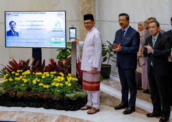Perdana Menteri ke-10 di Pejabat Perdana Menteri House, 24 November 2022. - SADIQ ASYRAF
