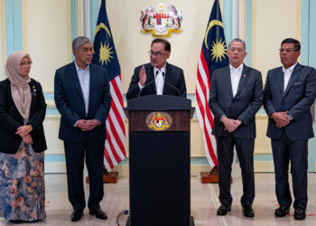 YAB Perdana Menteri, Dato’ Seri Anwar Ibrahim ketika sidang media selepas Mesyuarat Kabinet di Pejabat Perdana Menteri, 4 Januari 2023. - SADIQ ASYRAF/Pejabat Perdana Menteri

NO SALES; NO ARCHIVE; RESTRICTED TO EDITORIAL USE ONLY. NOTE TO EDITORS: This photos may only be used for editorial reporting purposes for the contemporaneous illustration of events, things or the people in the image or facts mentioned in the caption. Reuse of the pictures may require further permission. MANDATORY CREDIT - SADIQ ASYRAF/Prime Minister’s Office of Malaysia