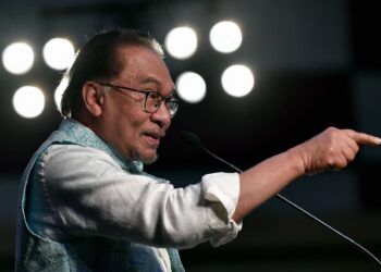 SHAH ALAM, 10 Jun -- Perdana Menteri Datuk Seri Anwar Ibrahim berucap pada Program Hala Tuju Pembangunan Pendidikan dan Masa Depan Masyarakat India di Pusat Konvensyen Shah Alam hari ini.

-- fotoBERNAMA (2023) HAK CIPTA TERPELIHARA