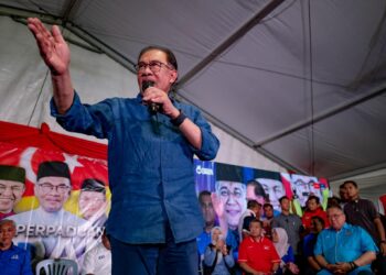 YAB Perdana Menteri, Dato’ Seri Anwar Ibrahim hadir pada Jelajah Mega Madani di Bangi pada 7 Julai 2023. - AFIQ HAMBALI/Pejabat Perdana Menteri

NO SALES; NO ARCHIVE; RESTRICTED TO EDITORIAL USE ONLY. NOTE TO EDITORS: This photos may only be used for editorial reporting purposes for the contemporaneous illustration of events, things or the people in the image or facts mentioned in the caption. Reuse of the pictures may require further permission. MANDATORY CREDIT - AFIQ HAMBALI/Prime Minister’s Office o