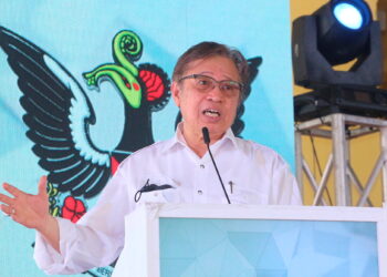 GEDONG, 12 Disember 2021 - Ketua Menteri Sarawak Tan Sri Abang Johari Tun Openg berucap semasa merasmikan Majlis Pelancaran Gedong sebagai Daerah bertempat di Dewan Terbuka Gedong .-FOTO/HARITH AUFA