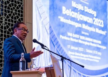 YAB Perdana Menteri merangkap Menteri Kewangan, Dato’ Seri Anwar Ibrahim ketika menghadiri Majlis Perhimpunan dan Amanat Tahun Baharu 2023 serta Majlis Dialog Belanjawan 2023 ‘Membangun Malaysia Madani’ di Kementerian Kewangan Malaysia, 17 Januari 2023. - SADIQ ASYRAF/Pejabat Perdana Menteri

NO SALES; NO ARCHIVE; RESTRICTED TO EDITORIAL USE ONLY. NOTE TO EDITORS: This photos may only be used for editorial reporting purposes for the contemporaneous illustration of events, things or the people in the i