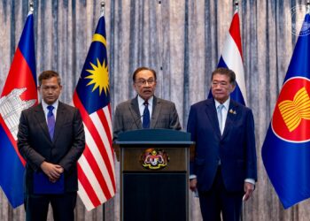 YAB Perdana Menteri, Dato' Seri Anwar Ibrahim, selaku pengerusi ASEAN mengadakan mesyuarat bersama Perdana Menteri Kemboja, Hun Manet, dan Pemangku Perdana Menteri Phumtham Wechayachai di Putrajaya. AFIQ HAMBALI/Pejabat Perdana Menteri.

NO SALES; NO ARCHIVE; RESTRICTED TO EDITORIAL USE ONLY. NOTE TO EDITORS: This handout photos may only be used for editorial reporting purposes for the contemporaneous illustration of events, things or the people in the image or facts mentioned in the caption. Reuse of the p