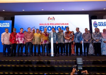 YAB Perdana Menteri, Dato’ Seri Anwar Ibrahim hadir pada Majlis Pelancaran Ekonomi Madani di Suruhanjaya Sekuriti, Kuala Lumpur pada 27 Julai 2023. - AFIQ HAMBALI/Pejabat Perdana Menteri

NO SALES; NO ARCHIVE; RESTRICTED TO EDITORIAL USE ONLY. NOTE TO EDITORS: This photos may only be used for editorial reporting purposes for the contemporaneous illustration of events, things or the people in the image or facts mentioned in the caption. Reuse of the pictures may require further permission. MANDATORY CREDIT