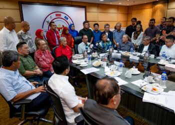 YAB Perdana Menteri, Dato’ Seri Anwar Ibrahim hadir pada Mesyuarat Perpaduan di Menara Dato Onn, Kuala Lumpur pada 11 Julai 2023. - AFIQ HAMBALI/Pejabat Perdana Menteri

NO SALES; NO ARCHIVE; RESTRICTED TO EDITORIAL USE ONLY. NOTE TO EDITORS: This photos may only be used for editorial reporting purposes for the contemporaneous illustration of events, things or the people in the image or facts mentioned in the caption. Reuse of the pictures may require further permission. MANDATORY CREDIT - AFIQ HAMBALI/Pr