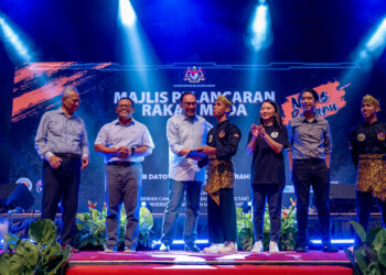 YAB Perdana Menteri, Dato’ Seri Anwar Ibrahim menghadiri Majlis Pelancaran Rakan Muda (Nafas Baru) di Universiti Kebangsaan Malaysia (UKM), Bangi, 25 Jun 2023. - SADIQ ASYRAF/Pejabat Perdana Menteri

NO SALES; NO ARCHIVE; RESTRICTED TO EDITORIAL USE ONLY. NOTE TO EDITORS: This photos may only be used for editorial reporting purposes for the contemporaneous illustration of events, things or the people in the image or facts mentioned in the caption. Reuse of the pictures may require further permission. MAND