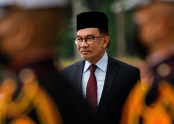 Malaysian Prime Minister Anwar Ibrahim attends a wreath-laying ceremony at Rizal Park, in Manila, Philippines, March 2, 2023. REUTERS/Lisa Marie David