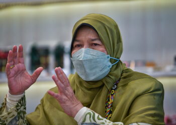 SAMARAHAN, 12 Dis  Menteri Perusahaan Perladangan dan Komoditi, Datuk Zuraida Kamaruddin pada sidang media selepas merasmikan Kompleks Kluster Koko Sarawak di sini, hari ini.
-- fotoBERNAMA (2021) HAK CIPTA TERPELIHARA