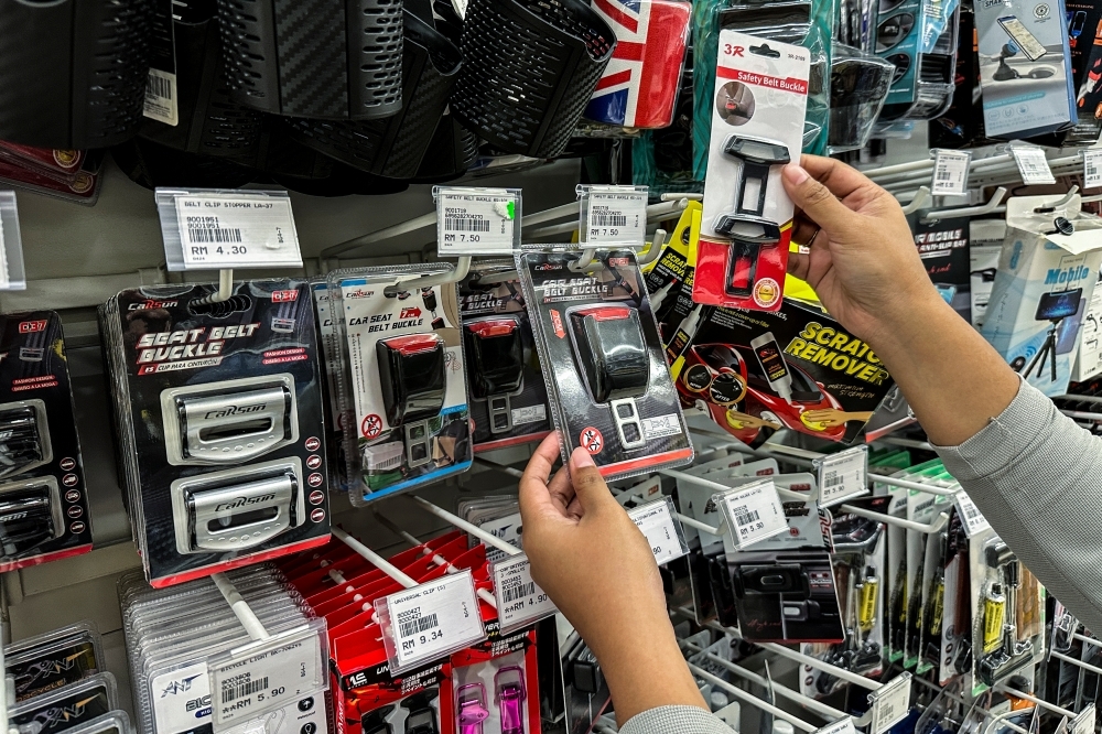 dummy buckles
