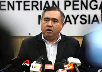 PUTRAJAYA, 20 Dis -- Menteri Pengangkutan Anthony Loke ketika sidang media di Kementerian Pengangkutan hari ini.

--fotoBERNAMA (2024) HAK CIPTA TERPELIHARA