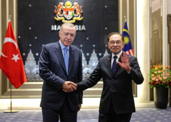 PUTRAJAYA, 11 Feb -- Perdana Menteri Datuk Seri Anwar Ibrahim bersama Presiden Turkiye Recep Tayyip Erdogan di Kompleks Perdana Putra hari ini.

--fotoBERNAMA (2025) HAK CIPTA TERPELIHARA 

PUTRAJAYA, Feb 11 -- Prime Minister Datuk Seri Anwar Ibrahim with Turkish President Recep Tayyip Erdo?an at the Perdana Putra Complex here today.

--fotoBERNAMA (2025) COPYRIGHT RESERVED