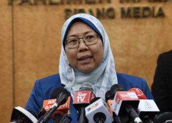 KUALA LUMPUR, 16 Okt -- Timbalan Menteri di Jabatan Perdana Menteri Fuziah Salleh ketika sidang media sempena sidang Dewan Rakyat pada Mesyuarat Ketiga, Penggal Kedua Parlimen ke-14 di Bangunan Parlimen hari ini.
--fotoBERNAMA (2019) HAK CIPTA TERPELIHARA