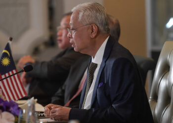 KUALA LUMPUR, 24 Jun -- Perdana Menteri Datuk Seri Ismail Sabri Yaakob menghadiri Sesi Dialog Peringkat Tinggi Mengenai Pembangunan Global (High Level Dialogue On Global Development) anjuran Republik Rakyat China di sebuah hotel malam ini.

--fotoBERNAMA (2022) HAK CIPTA TERPELIHARA



KUALA LUMPUR, June 24 -- Prime Minister Datuk Seri Ismail Sabri Yaakob attended the High Level Dialogue Session on Global Development organized by the People's Republic of China at a hotel tonight.

--fotoBERNAMA (2022) COPYRIGHT RESERVED