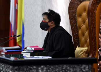 KUALA LUMPUR, 27 Julai -- Timbalan Yang DiPertua Dewan Rakyat merangkap Ahli Parlimen Pengerang Datuk Seri Azalina Othman Said pada Mesyuarat Khas Penggal Ketiga Parlimen Ke-14 di Parlimen hari ini.?
--fotoBERNAMA (2021) HAK CIPTA TERPELIHARA