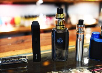 Electronic cigarette devices are pictured on display at a vaping shop in New Delhi on September 18, 2019. - India banned on September 18 the sale of electronic cigarettes, as a backlash gathers pace worldwide due to health concerns about a product promoted as less harmful than smoking tobacco. (Photo by Prakash SINGH / AFP)