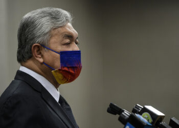 KUALA LUMPUR, 5 Okt -- Ahli Parlimen Bagan Datuk yang juga Presiden UMNO, Datuk Seri Dr Ahmad Zahid Hamidi ketika sidang media berkenaan isu pembubaran Dewan Undangan Negeri (DUN) Melaka di Bangunan Parlimen hari ini.
--fotoBERNAMA (2021) HAK CIPTA TERPELIHARA