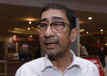 Deputy Communications and Multimedia Minister Datuk Zahidi Zainul Abidin were seen after their meeting at the Menara Dato Onn on Thursday. IZZRAFIQ ALIAS / The Star. March 12, 2020.